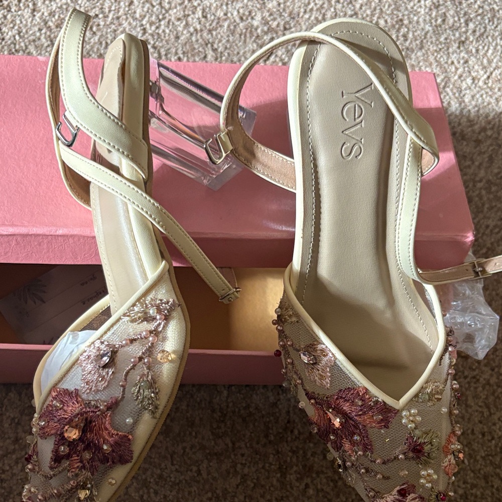 Yevs Women's Embellished Tan Heels